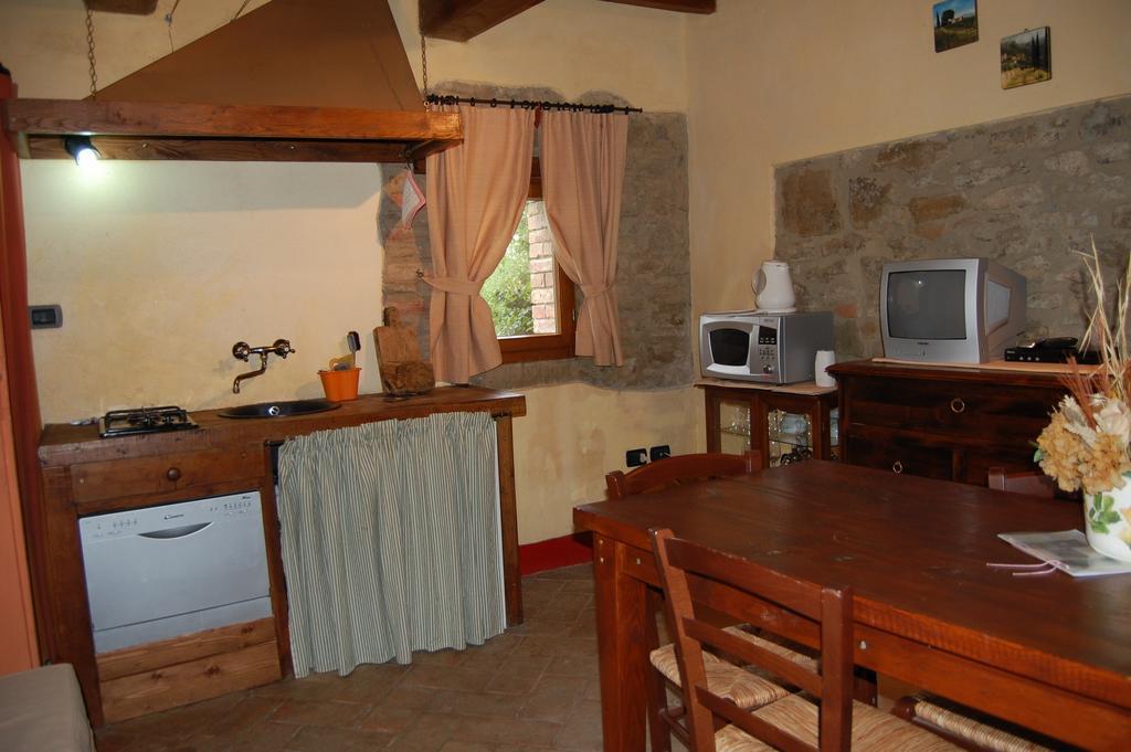 Podere Campovecchio Rapale Δωμάτιο φωτογραφία