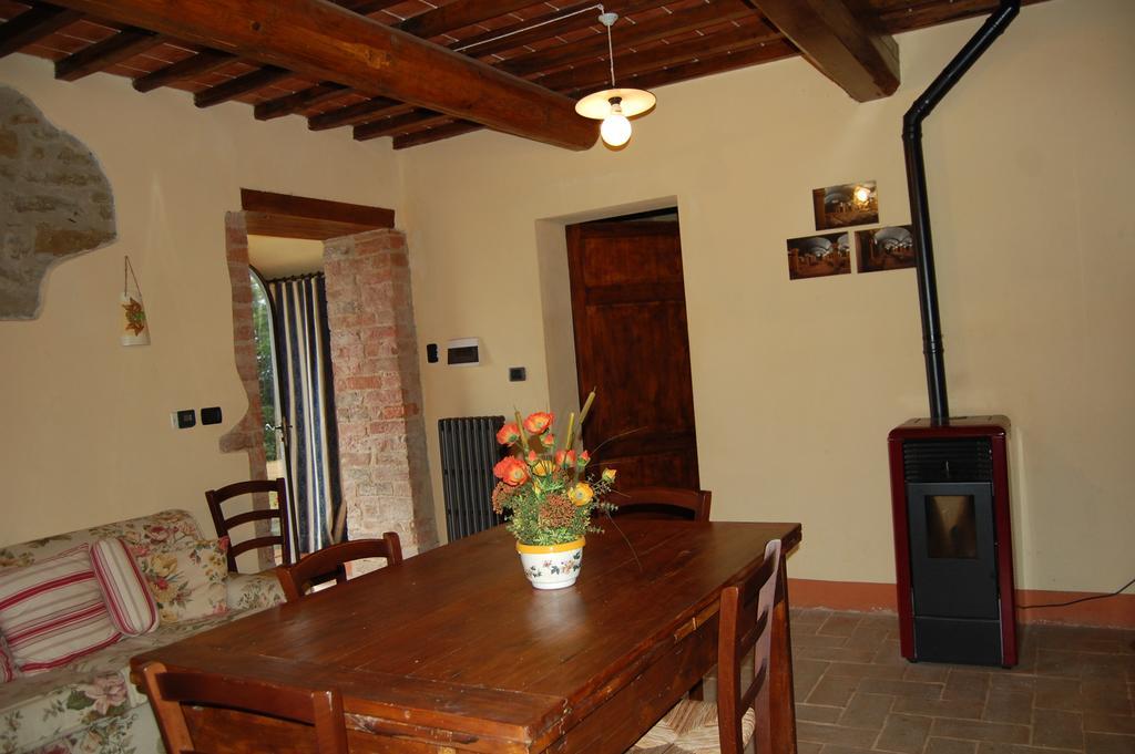 Podere Campovecchio Rapale Δωμάτιο φωτογραφία
