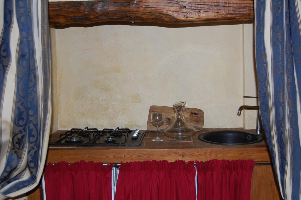 Podere Campovecchio Rapale Δωμάτιο φωτογραφία